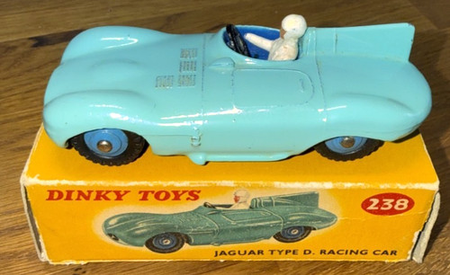 Dinky toys 238 jaguar - toys,