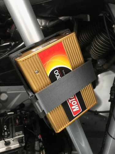 Universal mounting bracket for