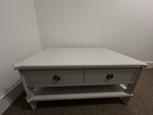 Laura ashley henshaw - ashley,