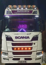 Scania 5 X LED Bonnet (middle)