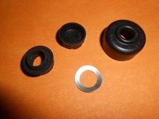 MG MGB GT V8 (1973-76) CLUTCH MASTER CYLINDER REPAIR KIT -0.7" bore