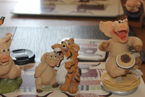 Three piggin tickled pink - three,