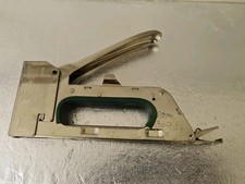 Rapid Heavy Duty Manual Staple Gun PRO R14 for No. 140 Staples, DIY Staple Gun