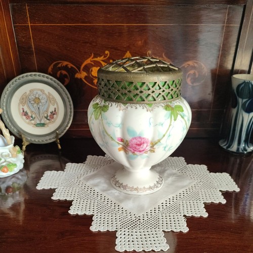 Vintage porcelain flower/rose