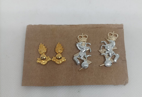 Ubique badges pair collar - badges,
