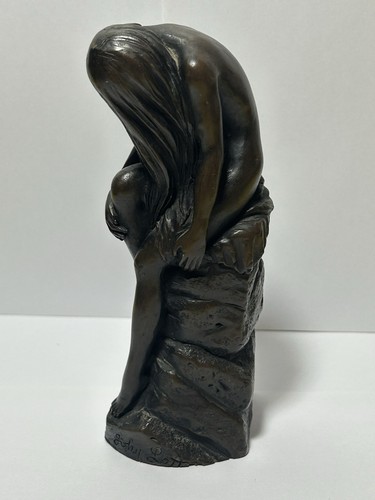 Beautiful collectible bronze - beautiful,