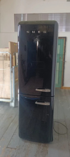Faulty smeg fab32rbl5uk 60cm - faulty,
