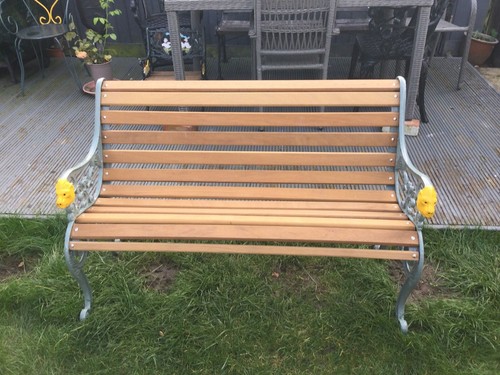 Rounded iroko hardwood bench - rounded,