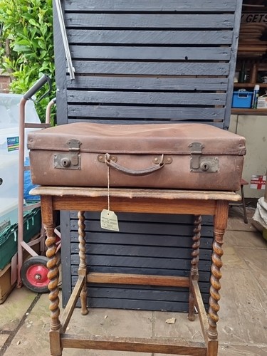 Vintage medium suitcase