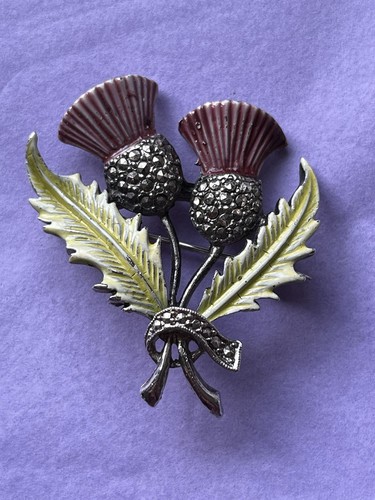 Beautiful enamel silvertone - beautiful,