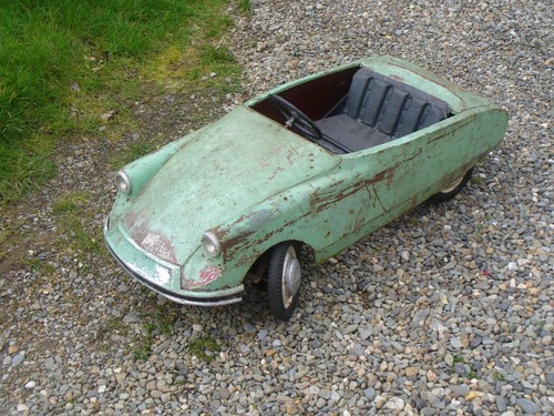Vintage pedal car - pedal, id