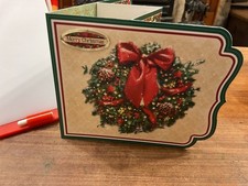 Concept Spinner Wreath Christmas Card - Approx 6 x 5 inches