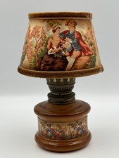 Vintage oil lamp with shade, 15.5 cm tall.