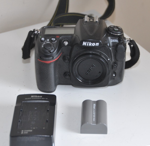 Nikon d300s digital camera - digital,
