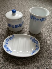 vintage floral bathroom