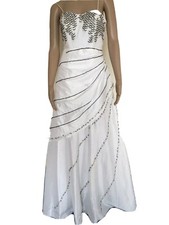 jora white wedding dress ball