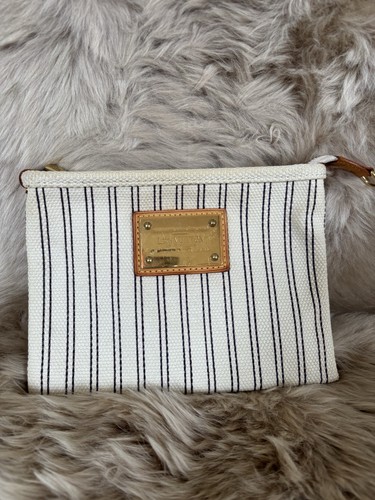 Authentic vintage louis - authentic,