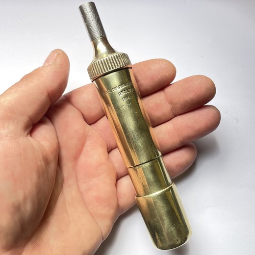 Vintage small brass tecalemit - small,