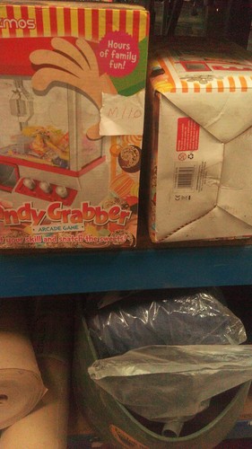 Claw machine candy - claw,