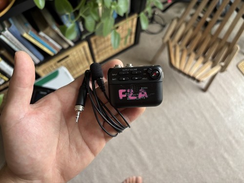 Zoom field recorder - field, and