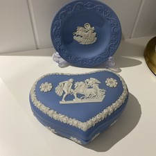 Wedgewood Set Heart Trinket