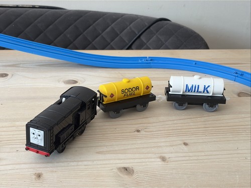Thomas trackmaster diesel - thomas,