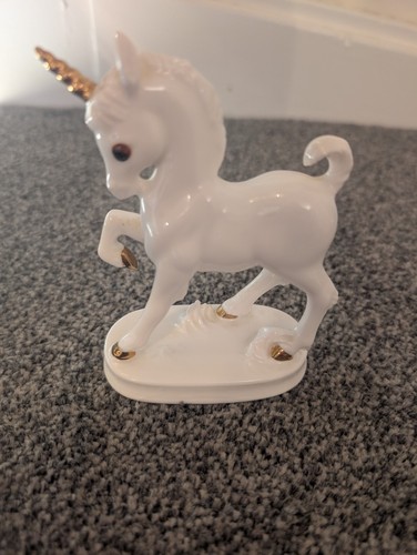 White gold royal - white,
