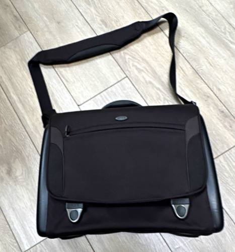 Tumi black nylon - nylon, padded