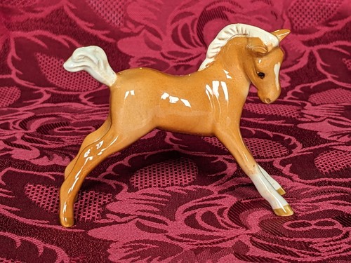 Beswick palomino foal horse - palomino,