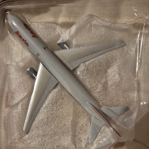 Herpa wings lauda air boeing - wings,
