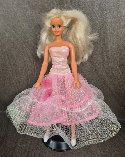 Vintage sindy doll hasbro - vintage,