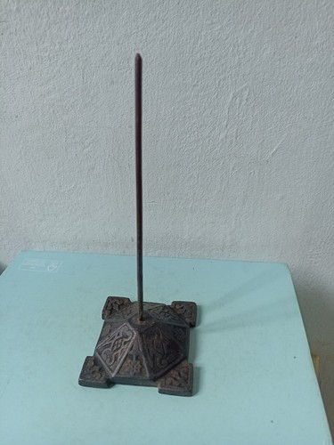Vintage cast base receipt - base,