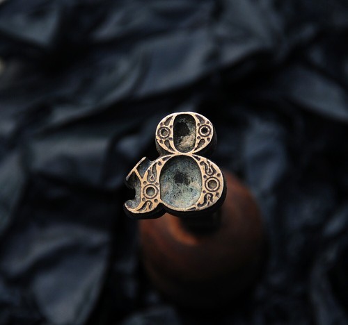 Ampersand brass bookbinder - ampersand,