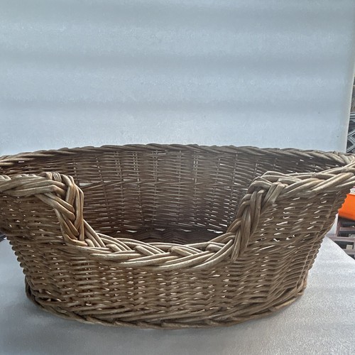 Brown oval wicker - oval,