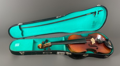 Vintage lark violin - violin, with
