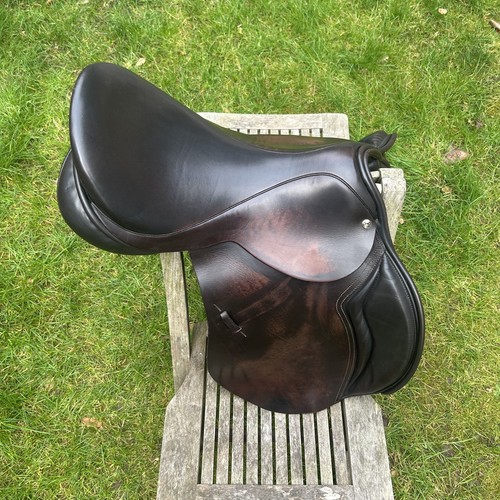 Black country saddle - black, 18.5"