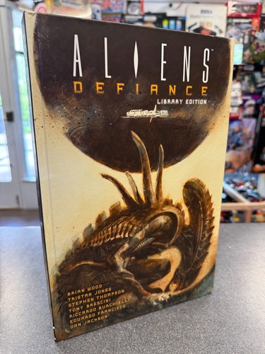 Dark horse aliens defiance - aliens,