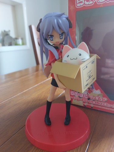 Kagami hiiragi taito figure - kagami,
