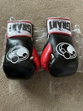 Grant 8oz Professional Fighting Gloves. Was Given To Me By My Manager. Brand New