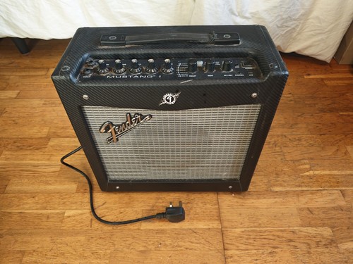 Fender mustang 20w - i,