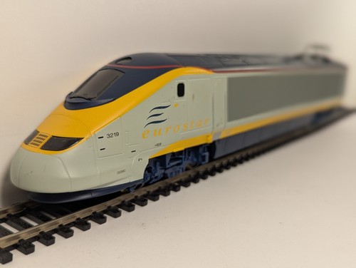 Hornby gauge class 373 - class,