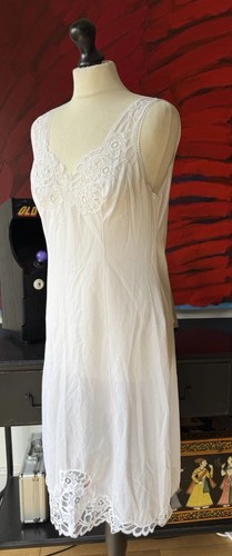 Vintage oranyl white - oranyl, full