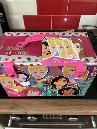 Disney princess makeup - disney, train