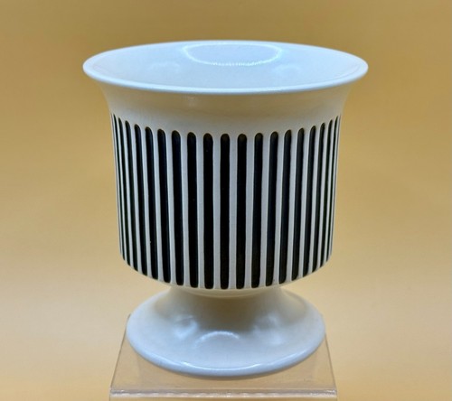 Vintage hornsea classic vase - 'classic',