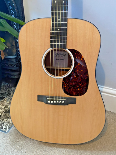 Martin road series 10e - road, sitka