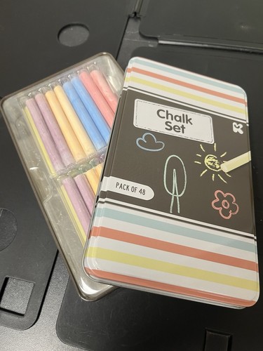 Piece coloured chalk - 48,