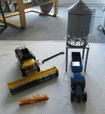 NEW RAY  NEW HOLLAND HARVESTER