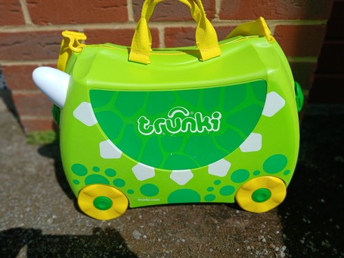 Trunki dudley dinosaur sit on - trunki,