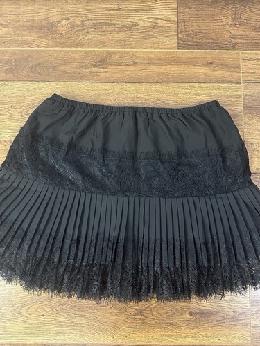 Black rara skort pleated - skort, lace