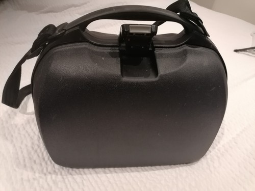 Samsonite black hard shell - black,